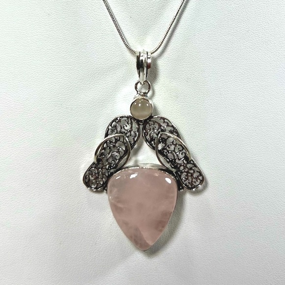 Rose Quartz 925 Gemstone Pendant - Picture 1 of 3
